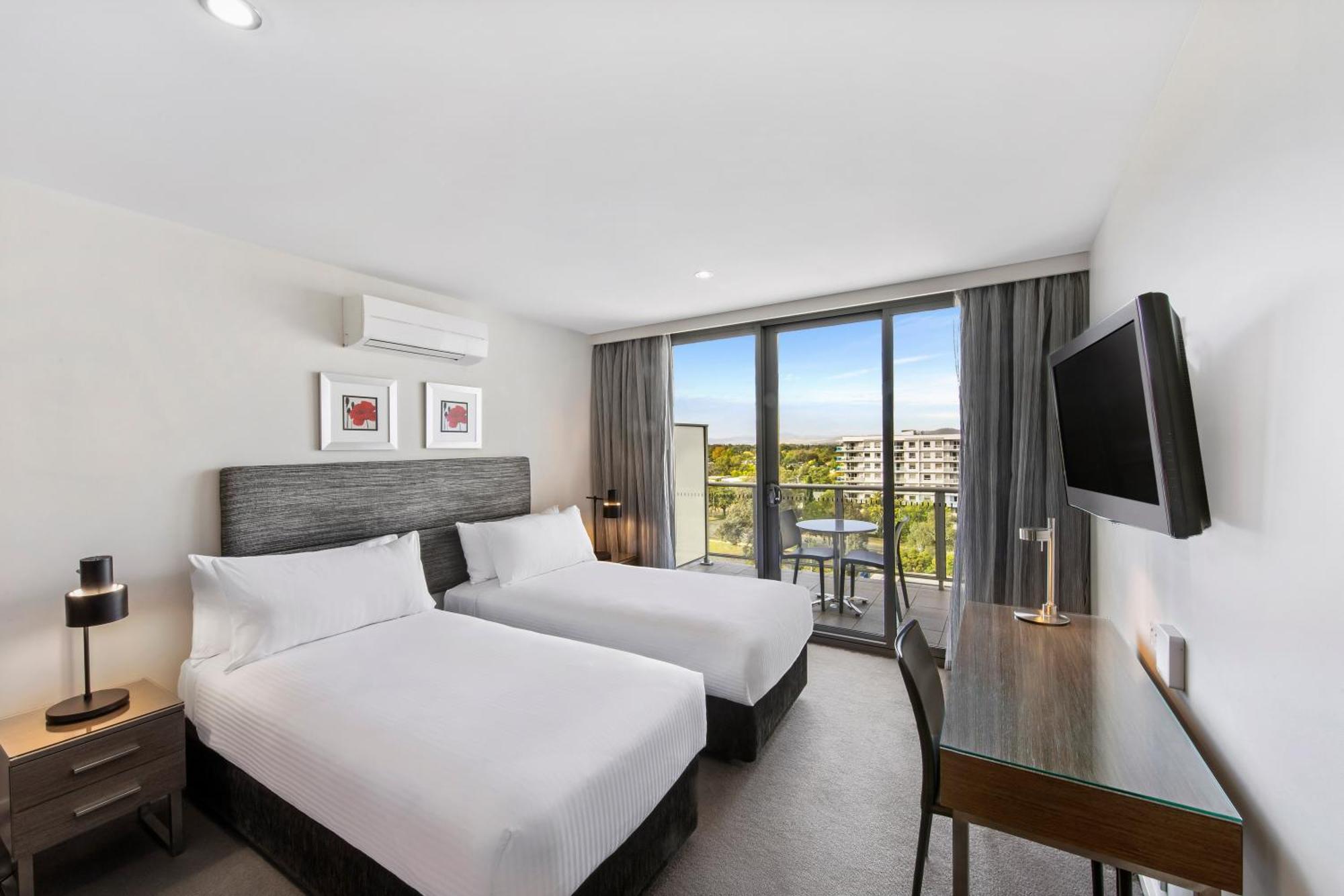 Adina Serviced Apartments Canberra Dickson Eksteriør bilde